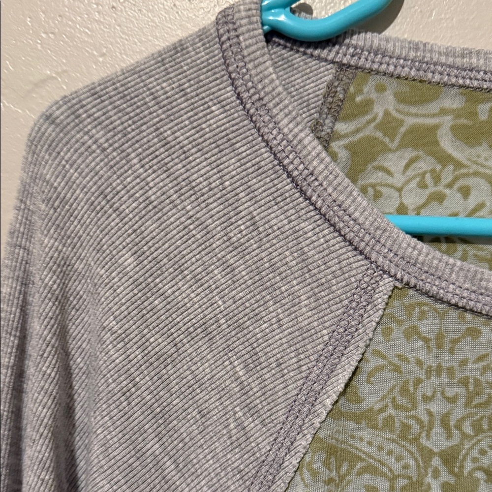 Sundance Olive and Gray Long Sleeve Top Small - Picture 3 of 8